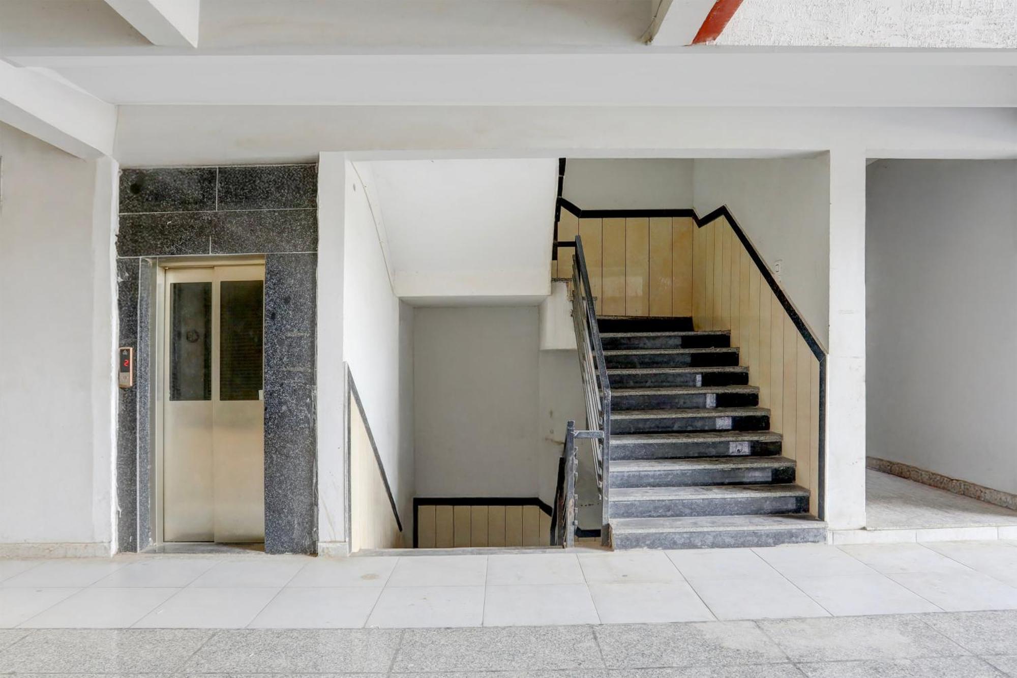 Super Townhouse Ambaji Formerly Hotel Kardhar Inn Dış mekan fotoğraf