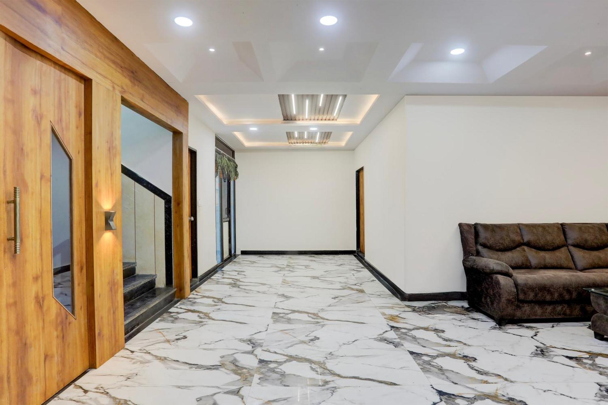Super Townhouse Ambaji Formerly Hotel Kardhar Inn Dış mekan fotoğraf