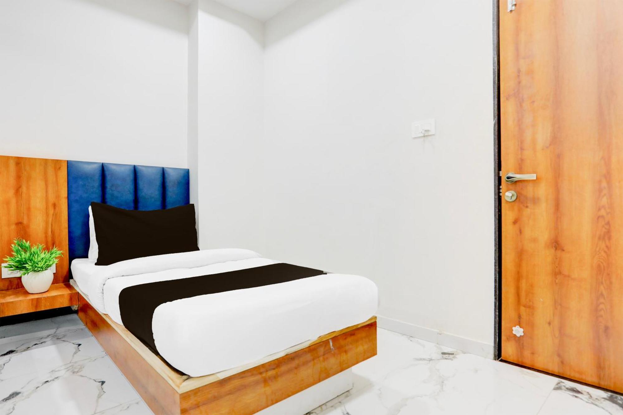 Super Townhouse Ambaji Formerly Hotel Kardhar Inn Dış mekan fotoğraf