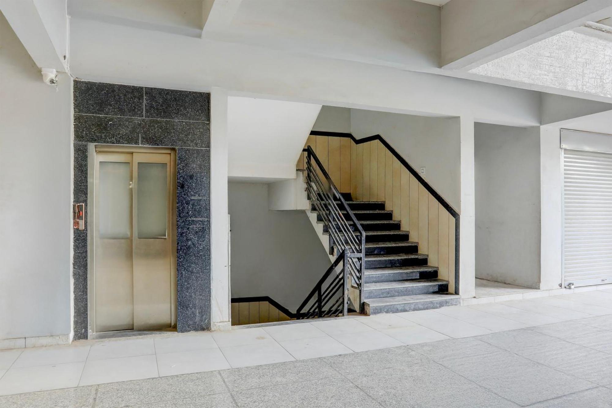 Super Townhouse Ambaji Formerly Hotel Kardhar Inn Dış mekan fotoğraf