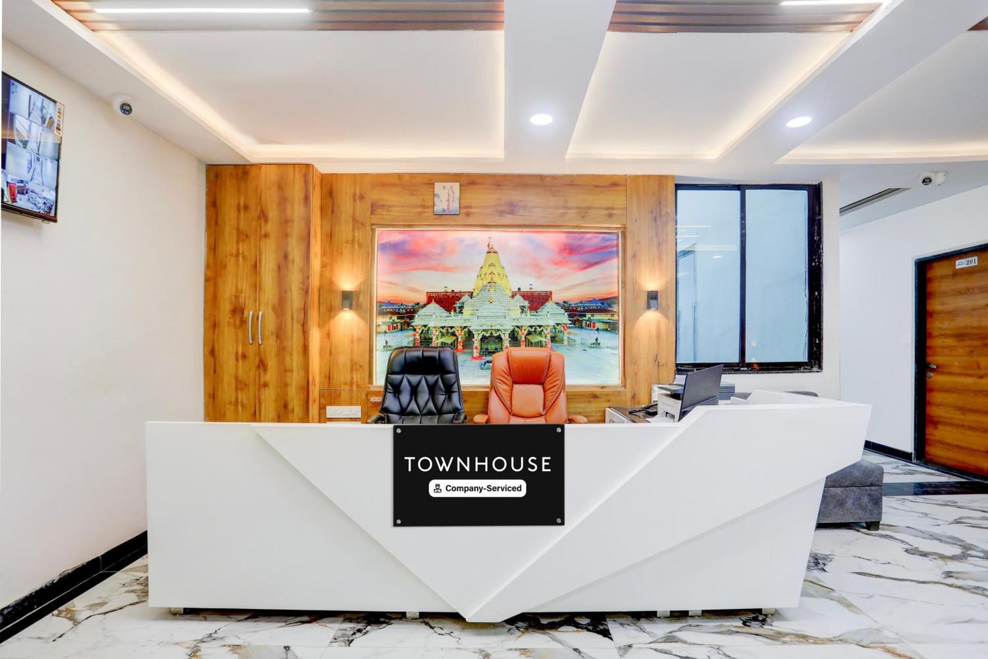 Super Townhouse Ambaji Formerly Hotel Kardhar Inn Dış mekan fotoğraf