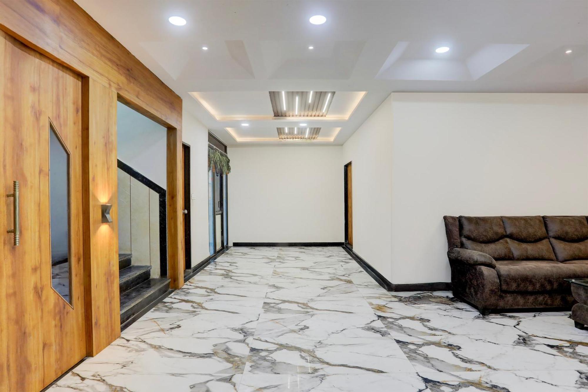 Super Townhouse Ambaji Formerly Hotel Kardhar Inn Dış mekan fotoğraf